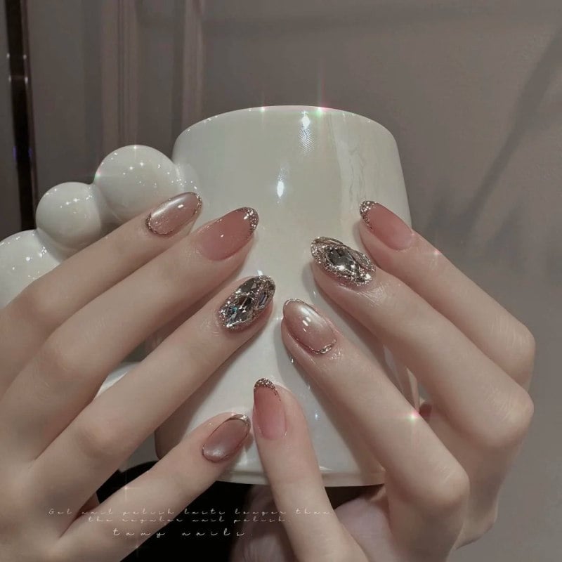 nail màu nude