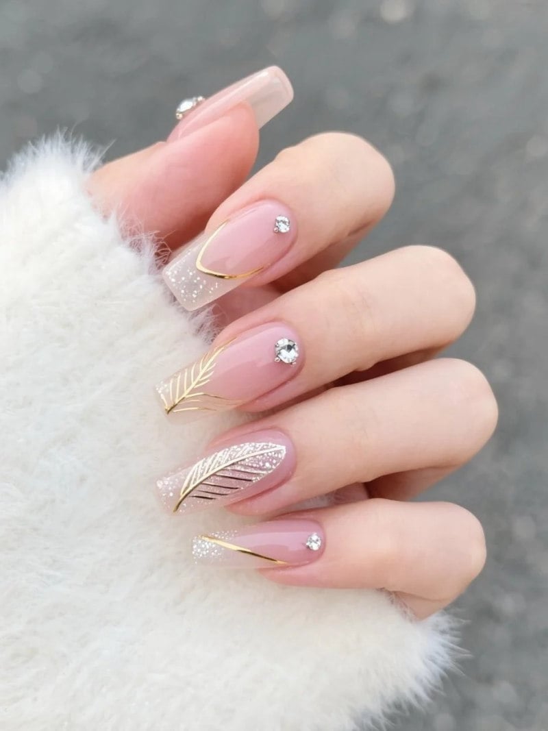 nail màu nude