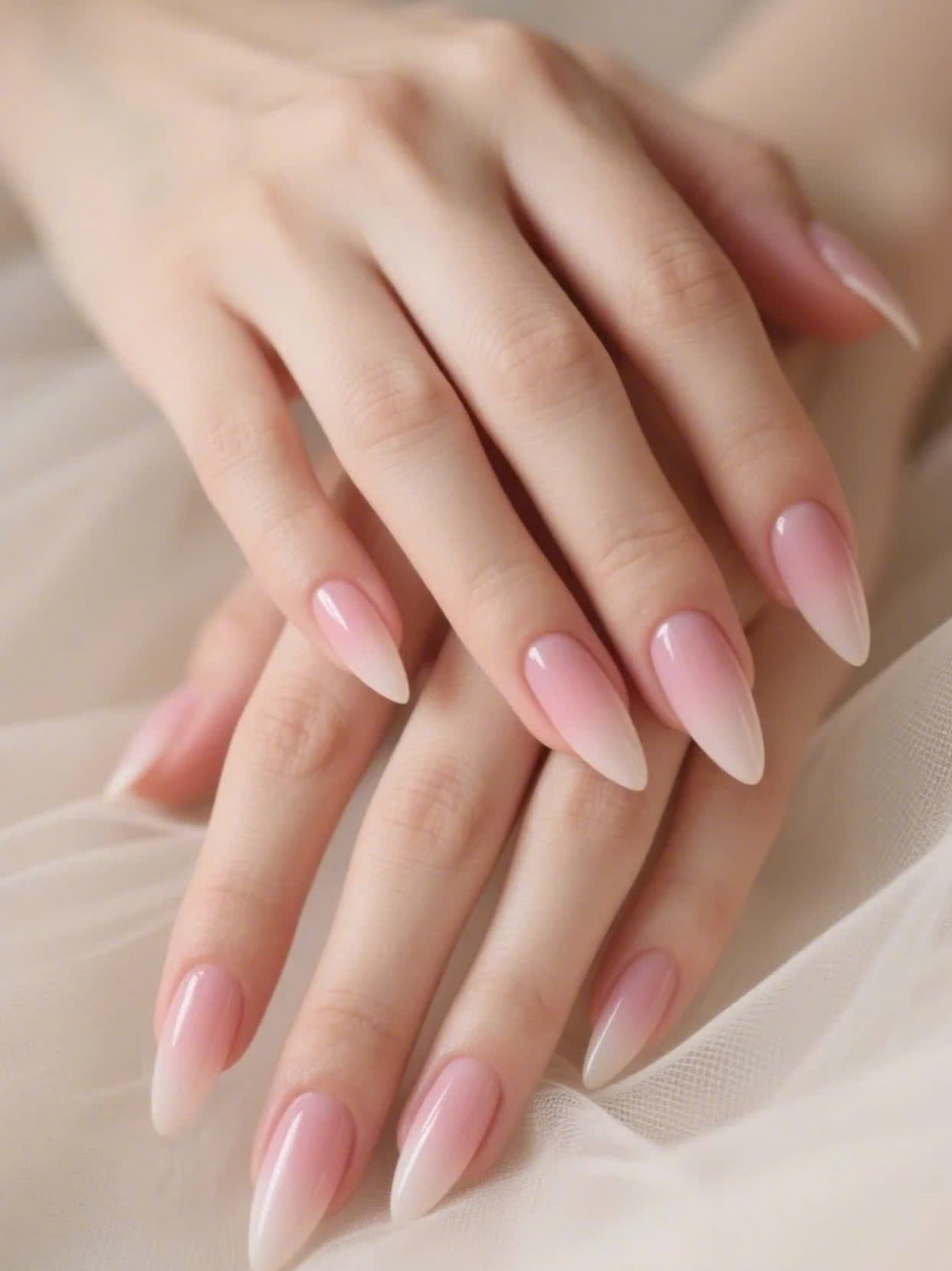 Nail màu nude trơn