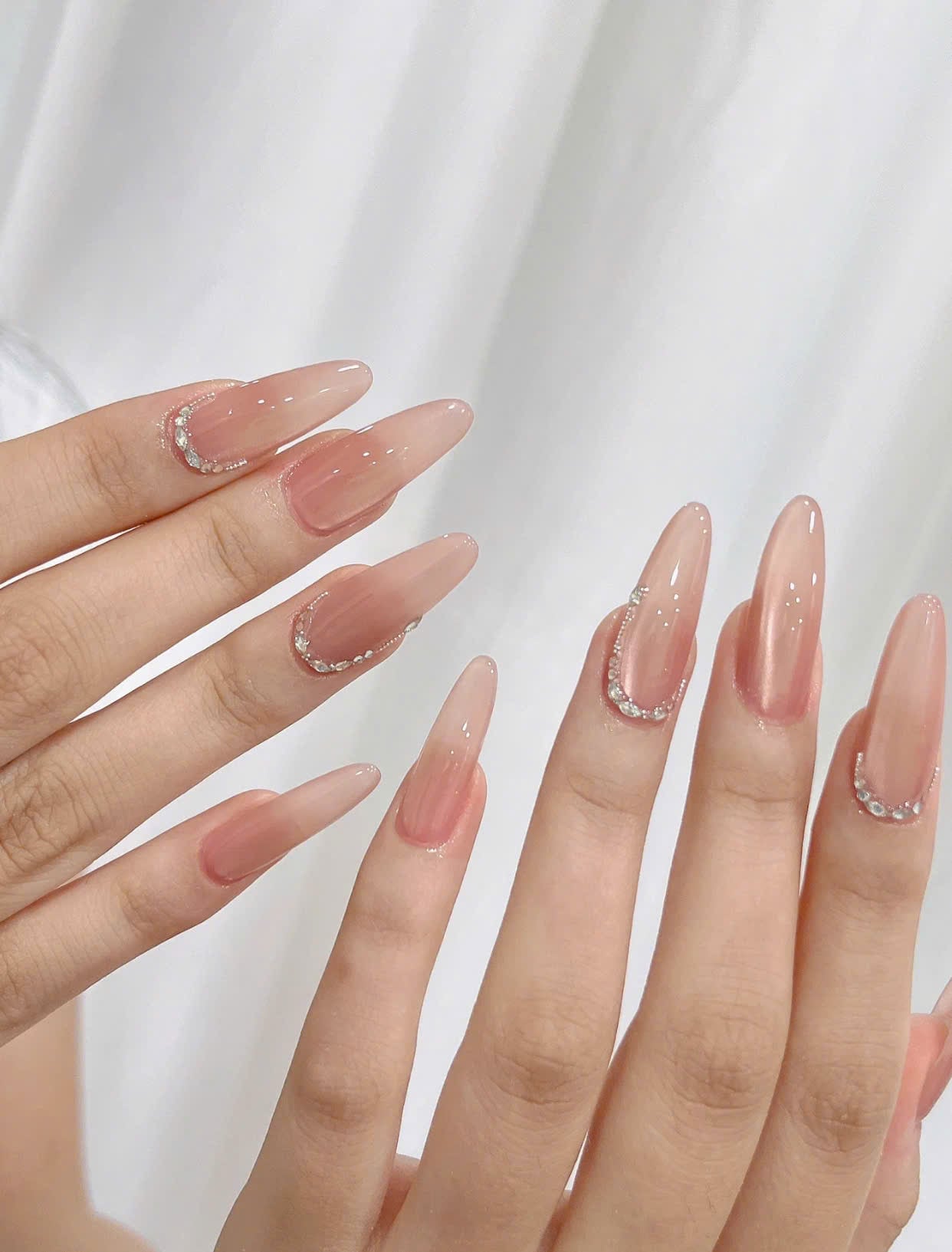 Nail màu nude nhẹ nhàng