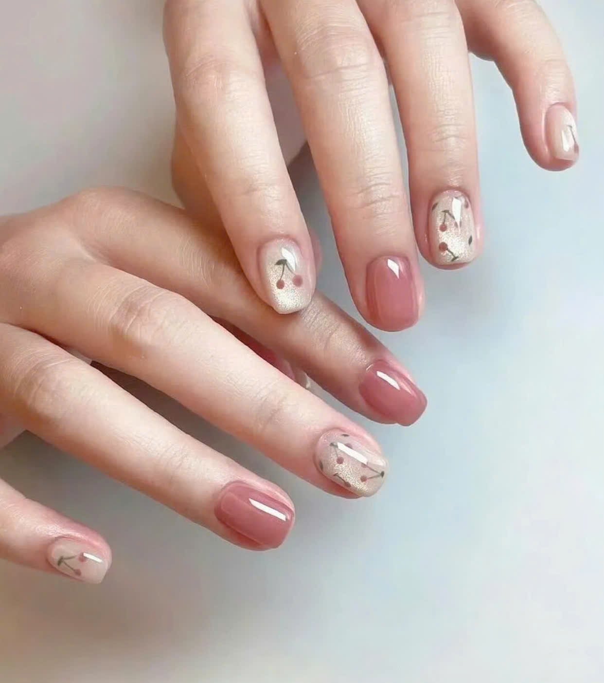 Nail màu nude móng ngắn