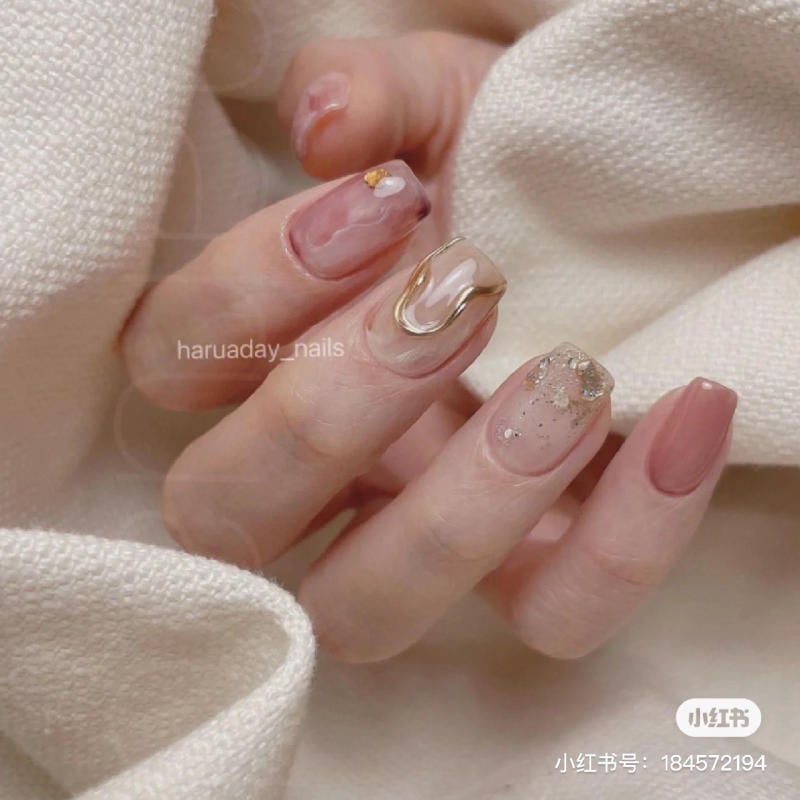 Mẫu nail nhẹ nhàng đi làm