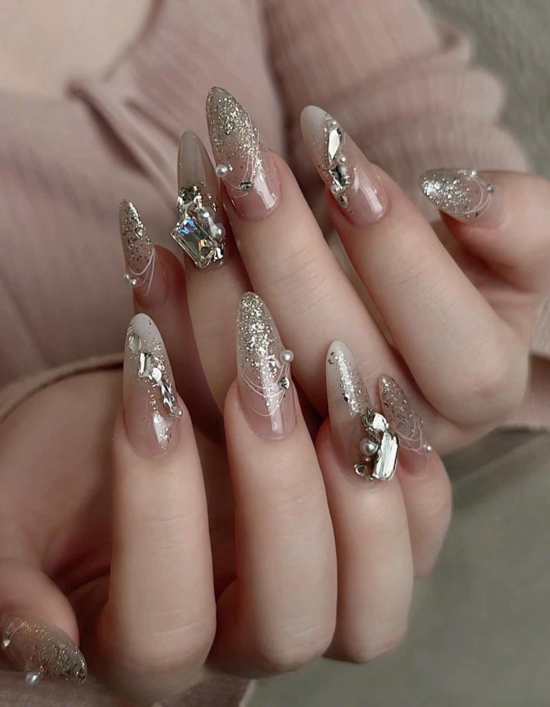 Kiểu nail sang chảnh tráng gương