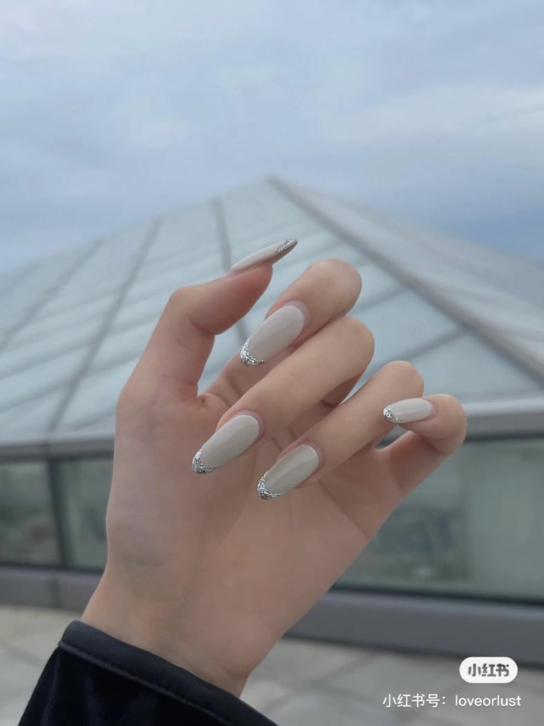 mẫu nail trắng