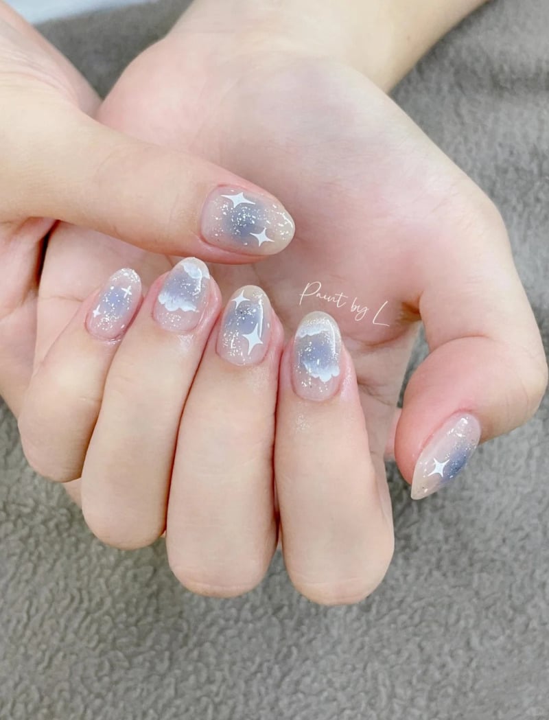 Kiểu móng tay đẹp vẽ bầu trời sao huyền ảo