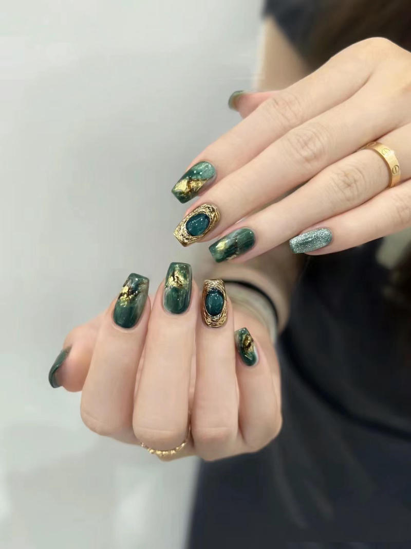 móng tay mẫu nail màu xanh rêu