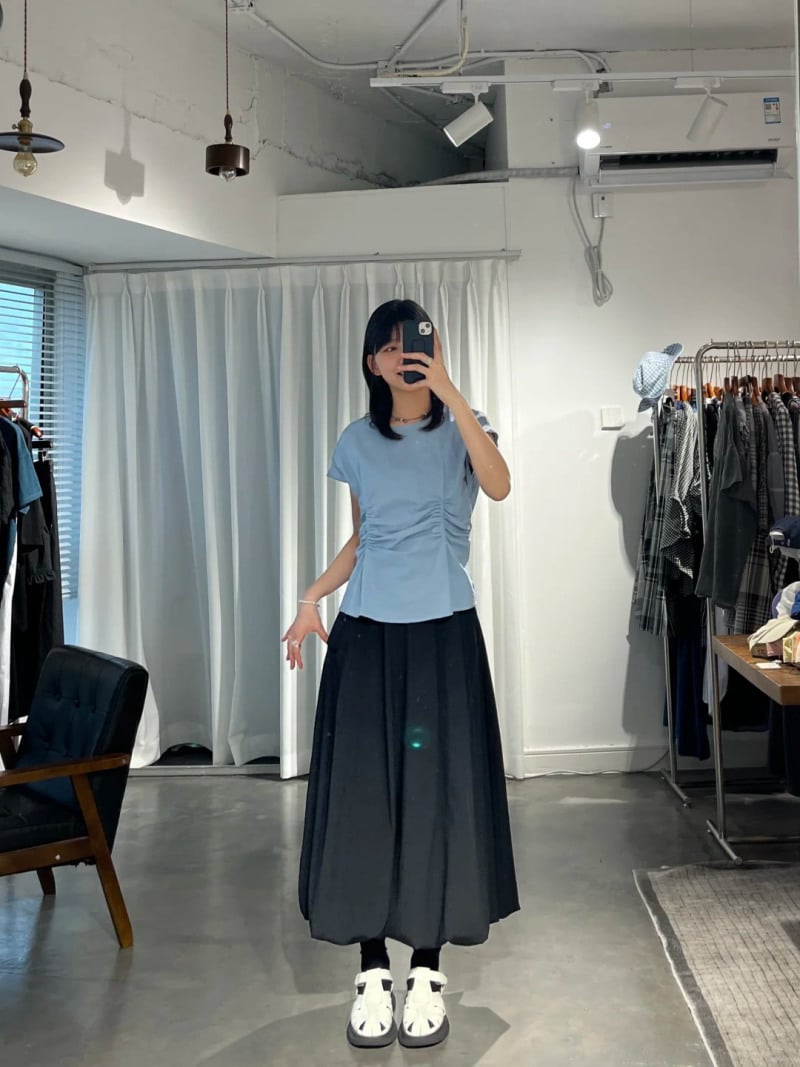 màu xanh dương mặc với màu gì