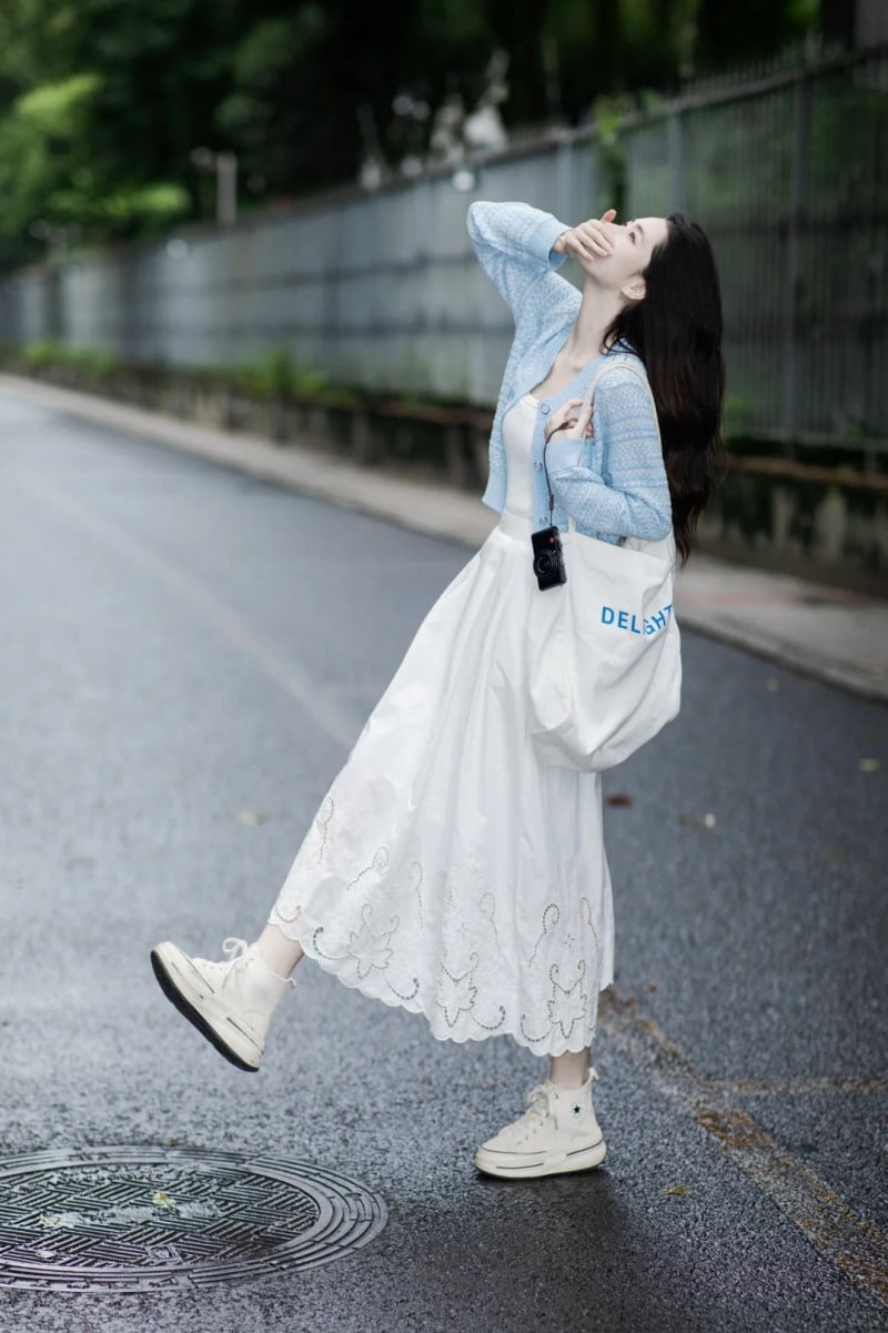 màu xanh dương mặc với màu gì