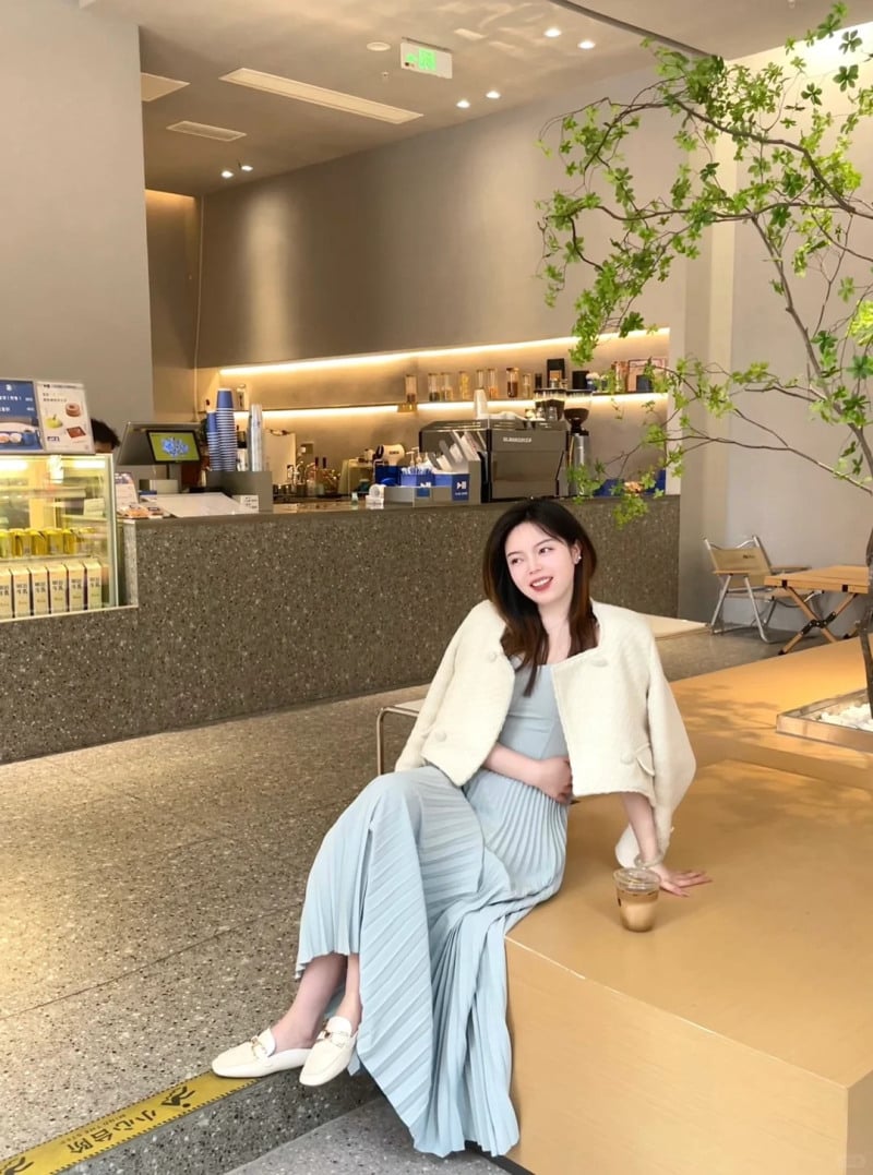 màu xanh dương mặc với màu gì