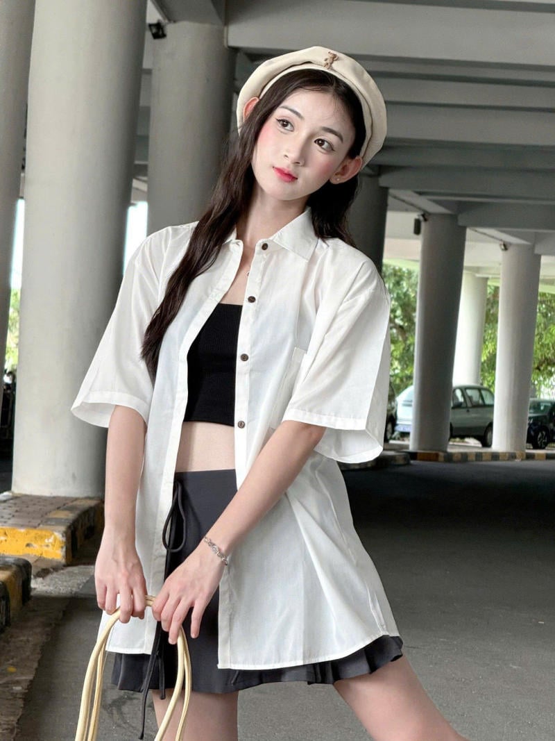 Áo 2 dây + Áo sơ mi oversized + Quần skinny