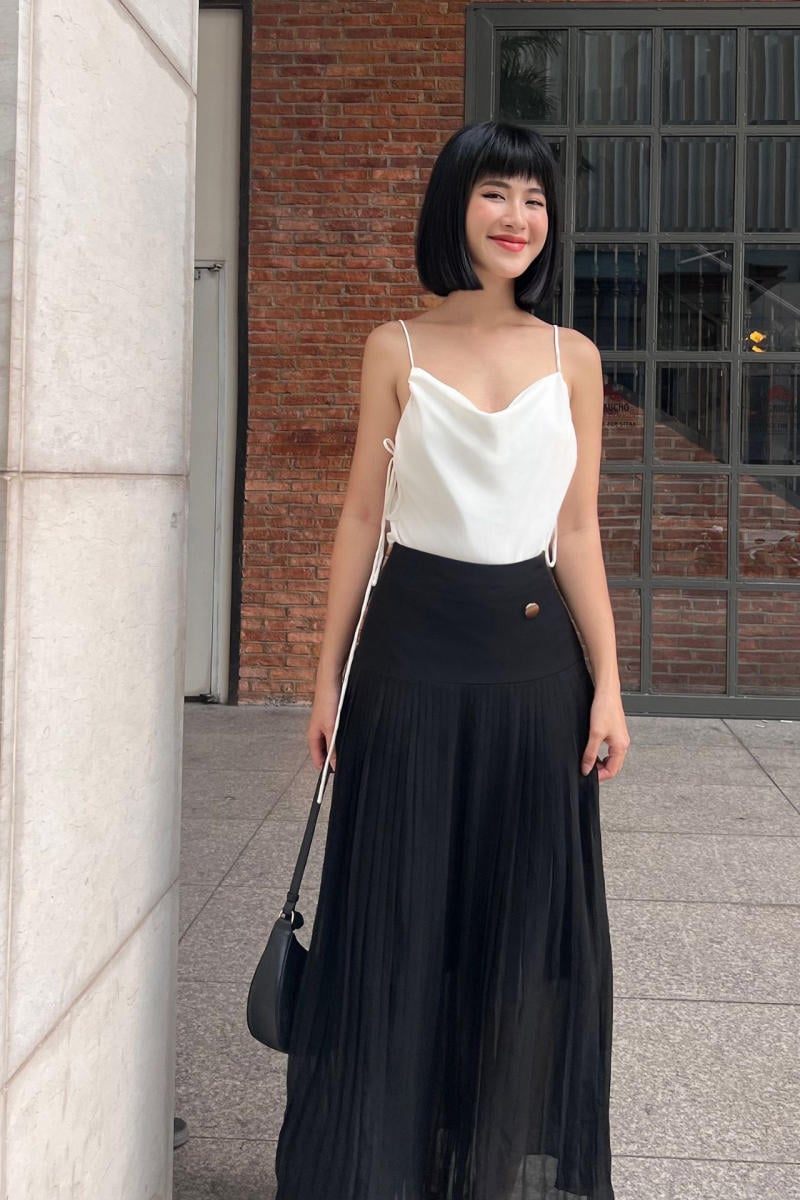 Áo 2 dây + Quần culottes + Sandal quai mảnh