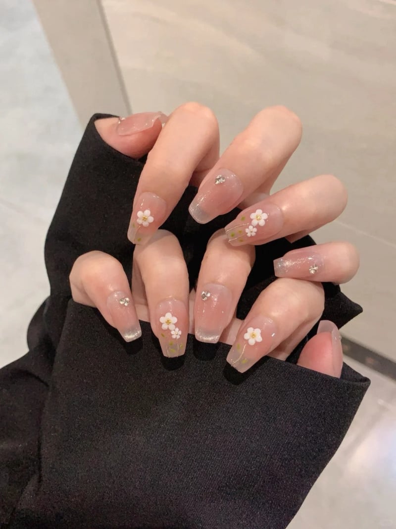 mẫu nail đơn giản nhẹ nhàng