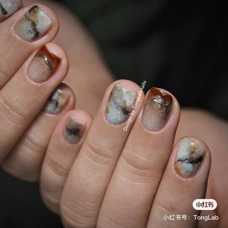 20+ mẫu nail sơn thạch đơn giản giúp nàng làm đẹp tại gia