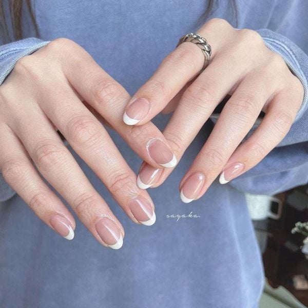 Nail French đầu móng màu be