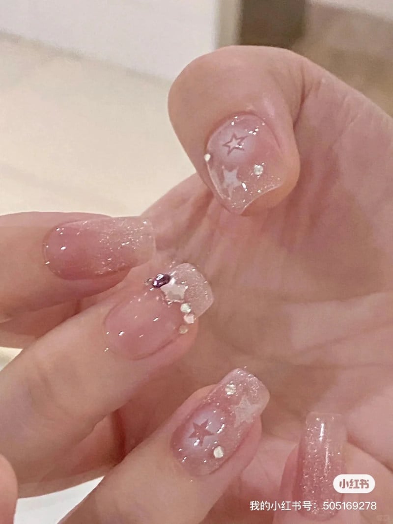 nail màu hồng thạch