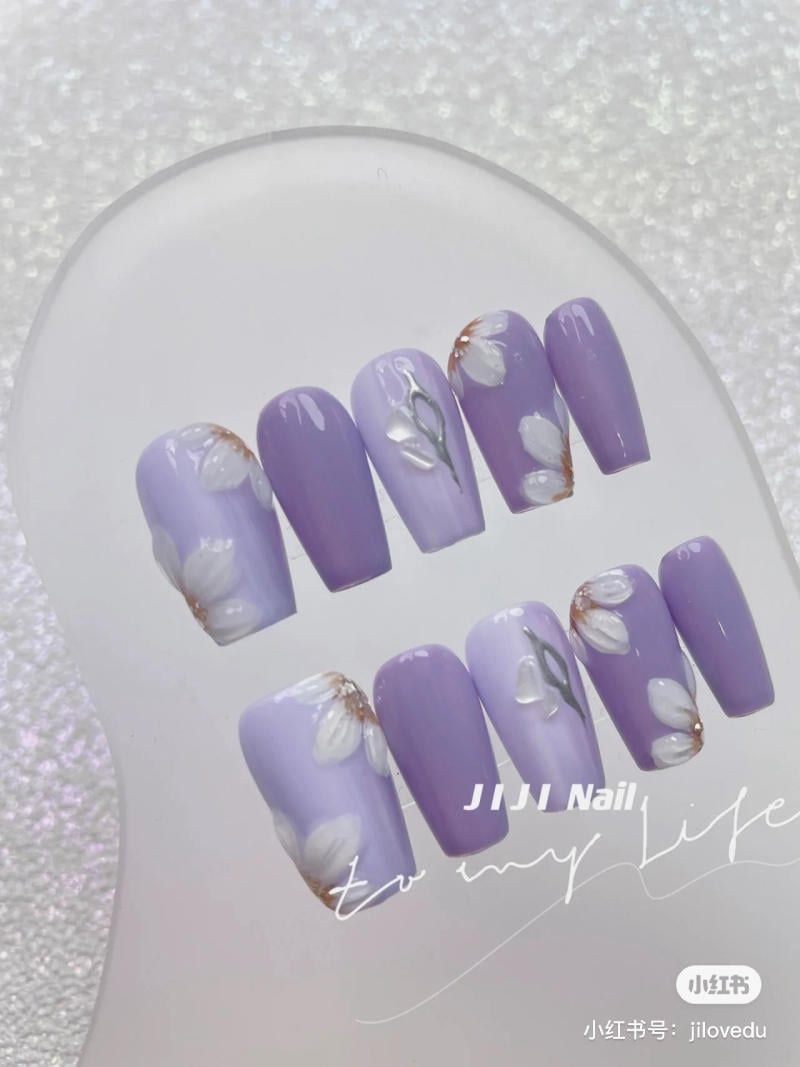 nail màu tím