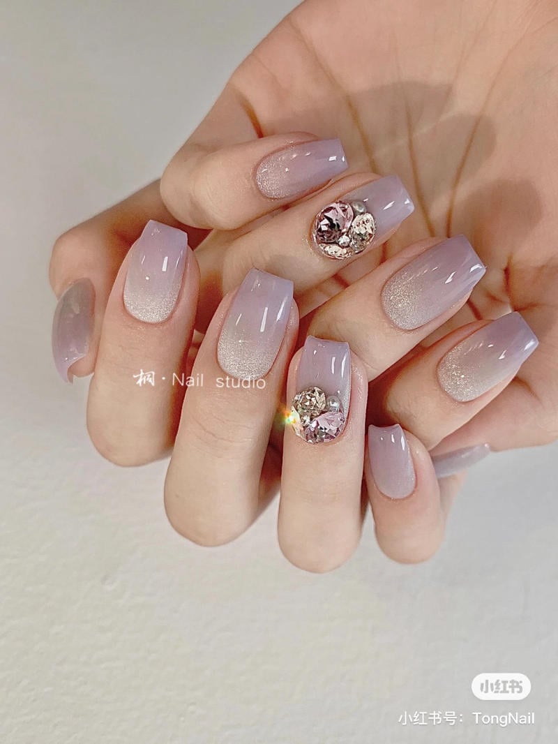nail màu tím