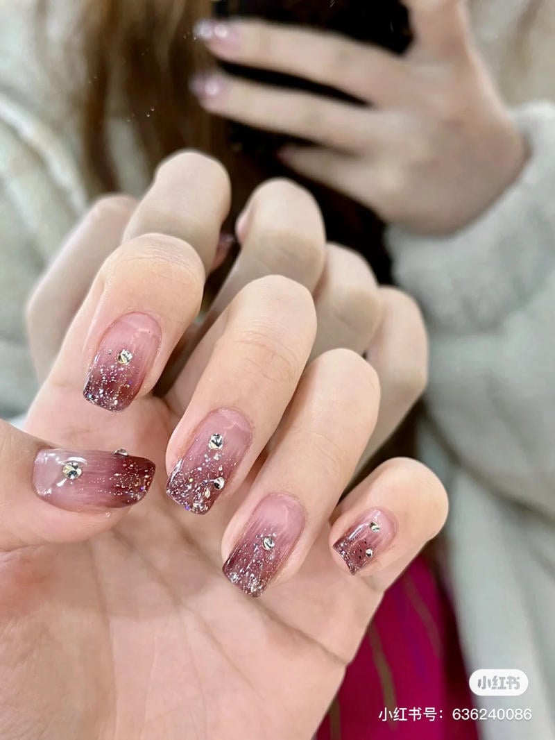 nail màu tím