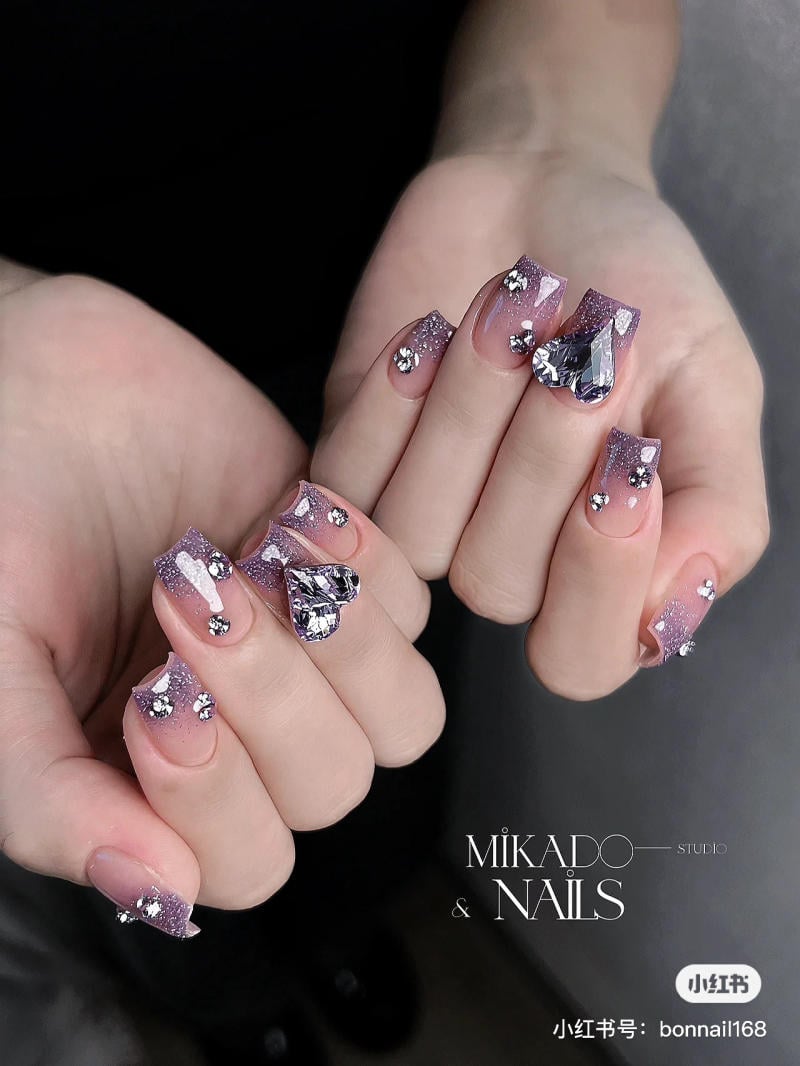 nail màu tím