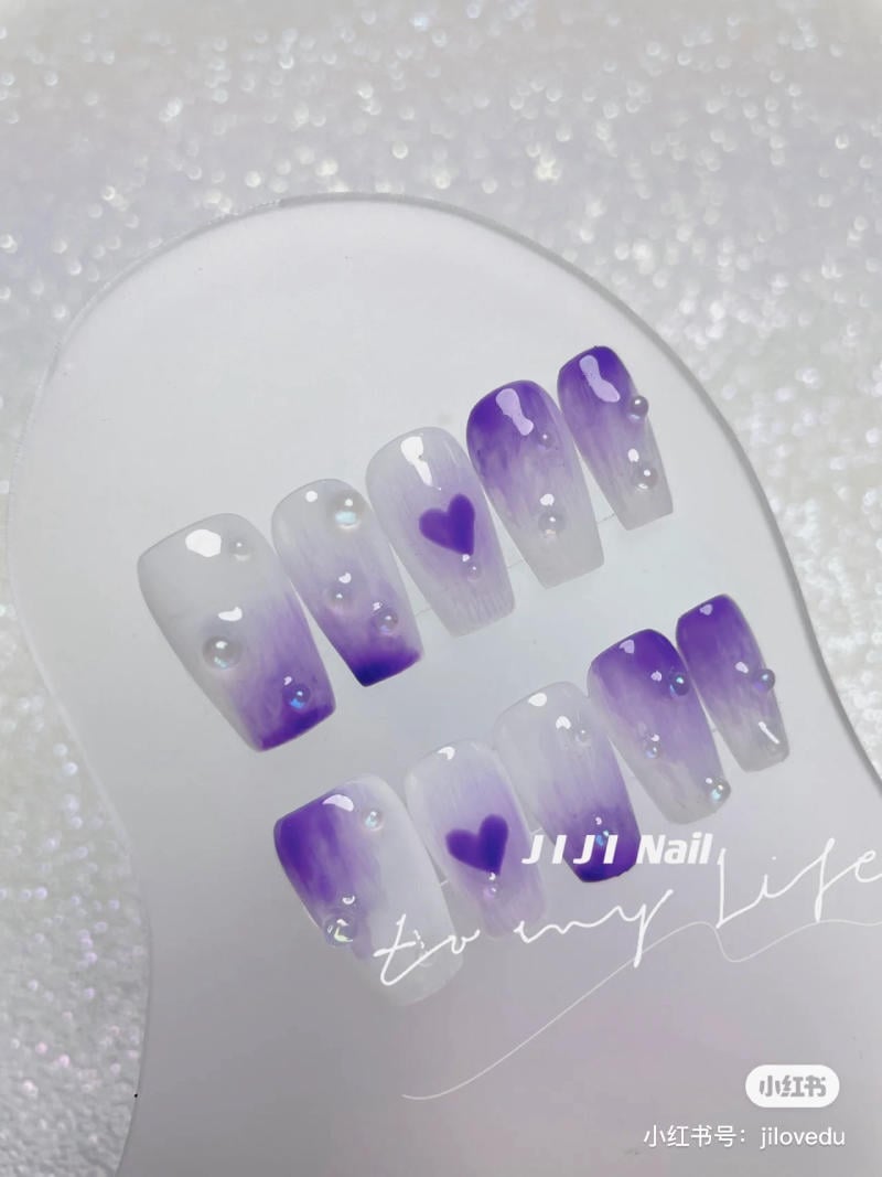 nail màu tím