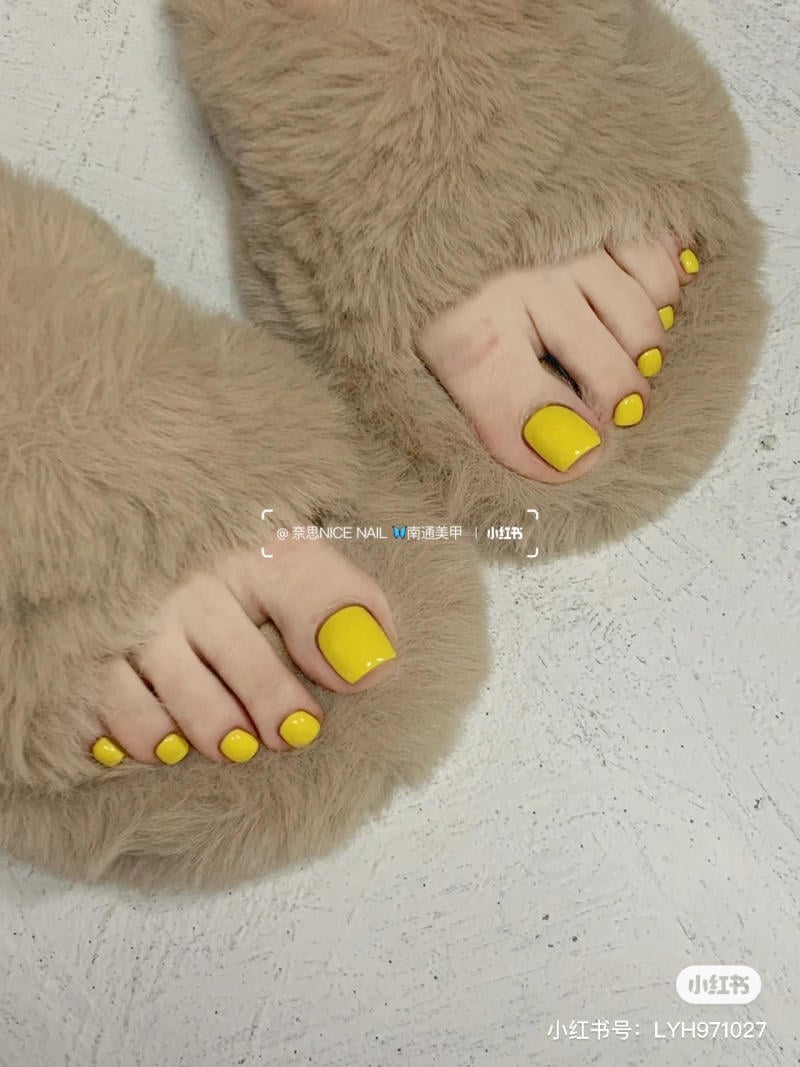 120+ Màu nail chân đẹp, màu sơn móng chân tôn da [2023]