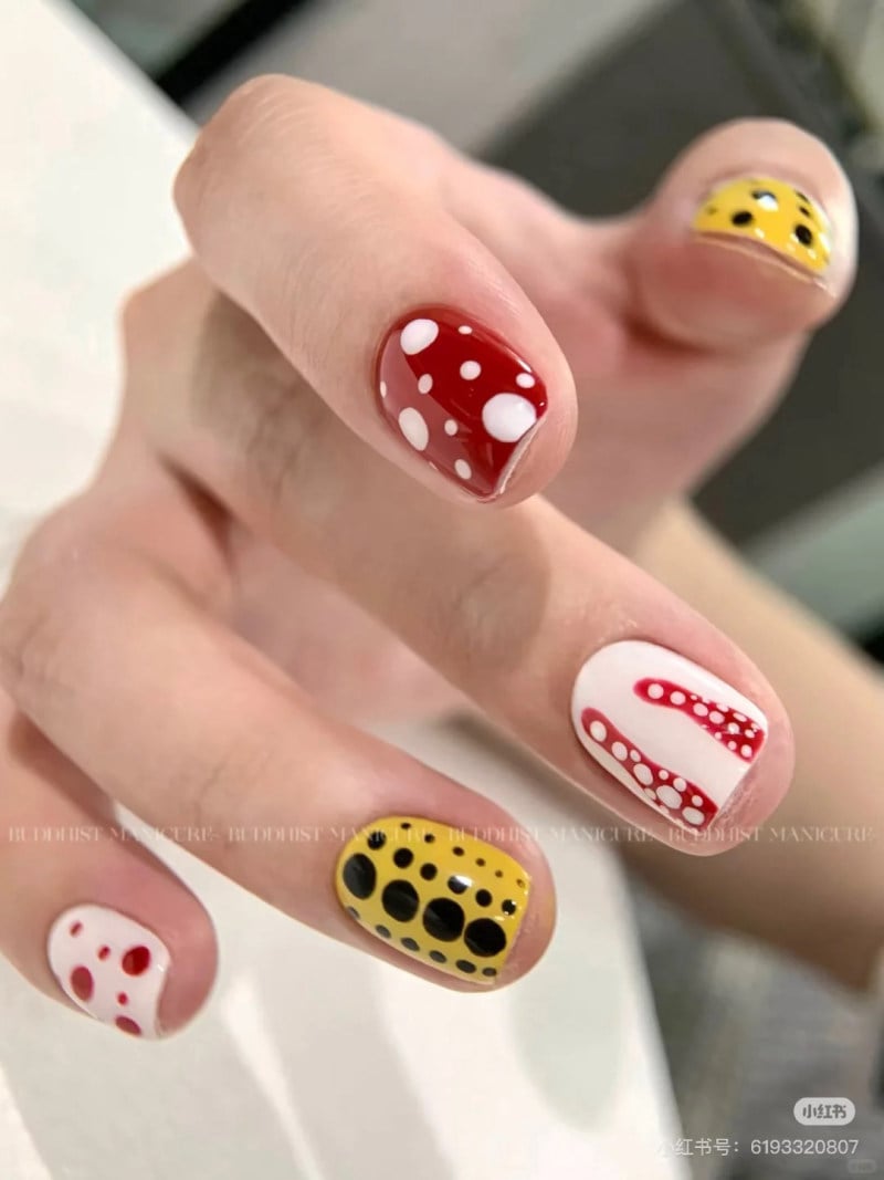 nail nhiều màu