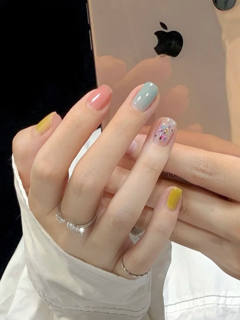 nail nhiều màu