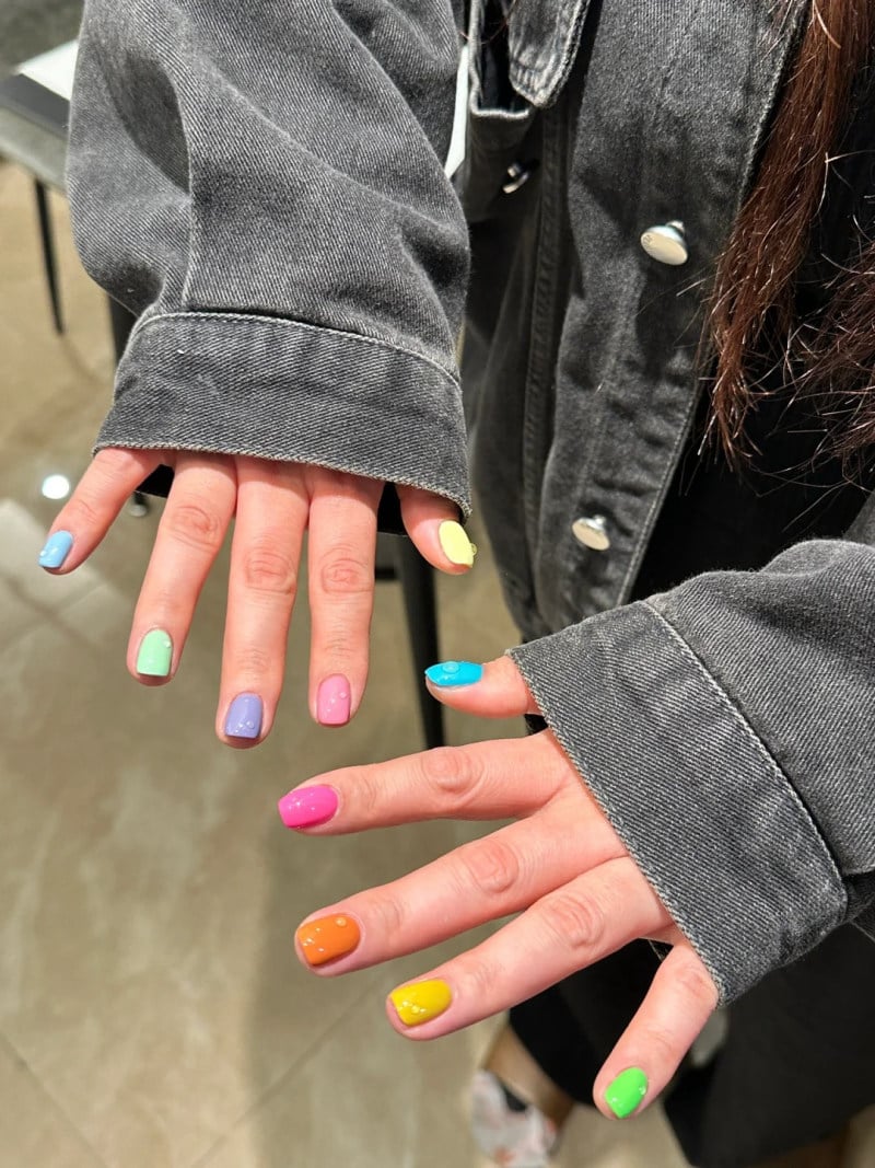 nail nhiều màu