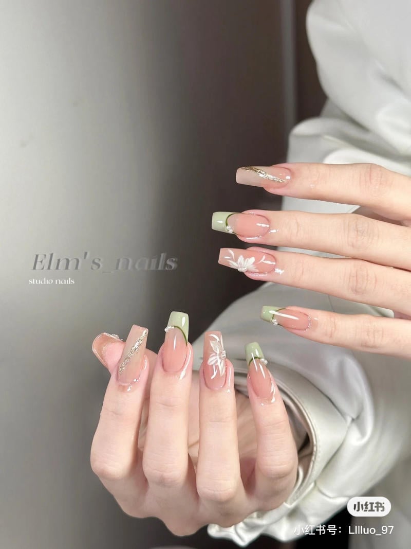 Mẫu nail sơn French đầu móng trắng