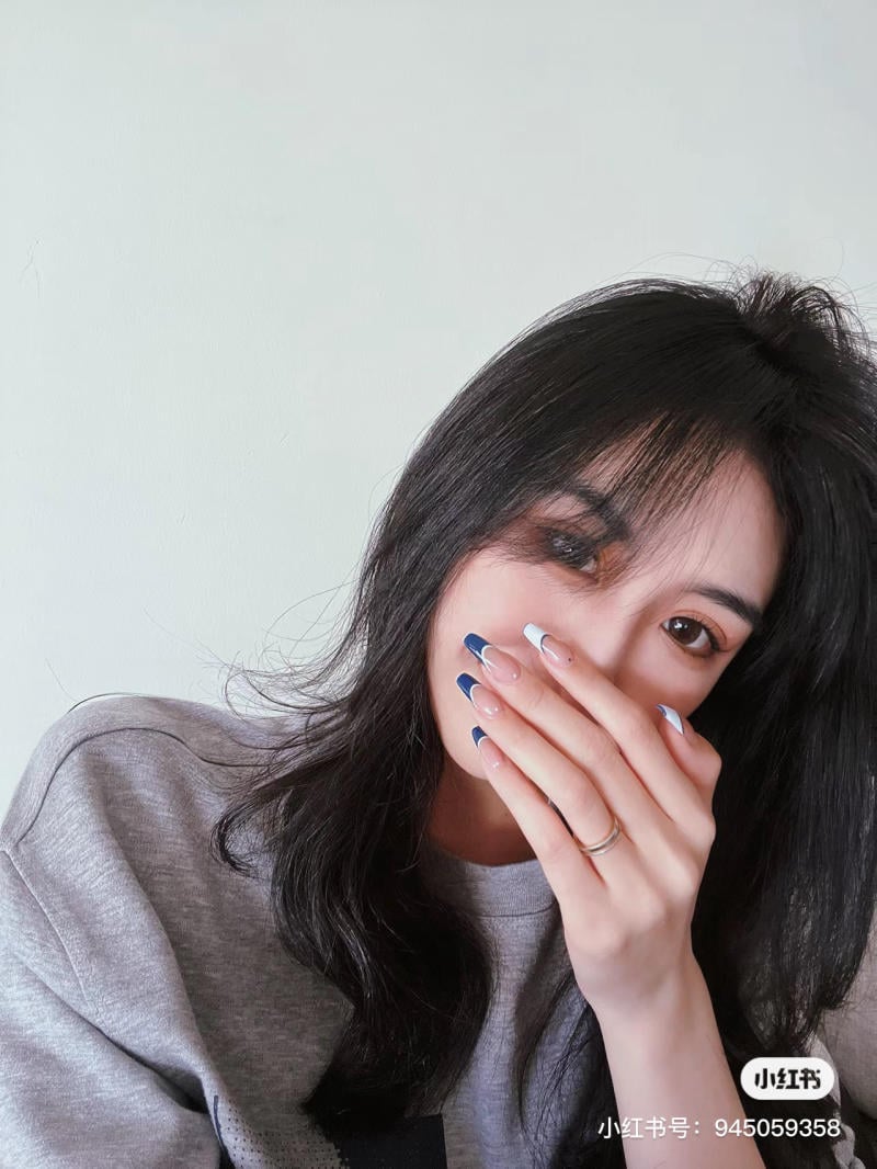 Mẫu nail sơn French đầu móng trắng