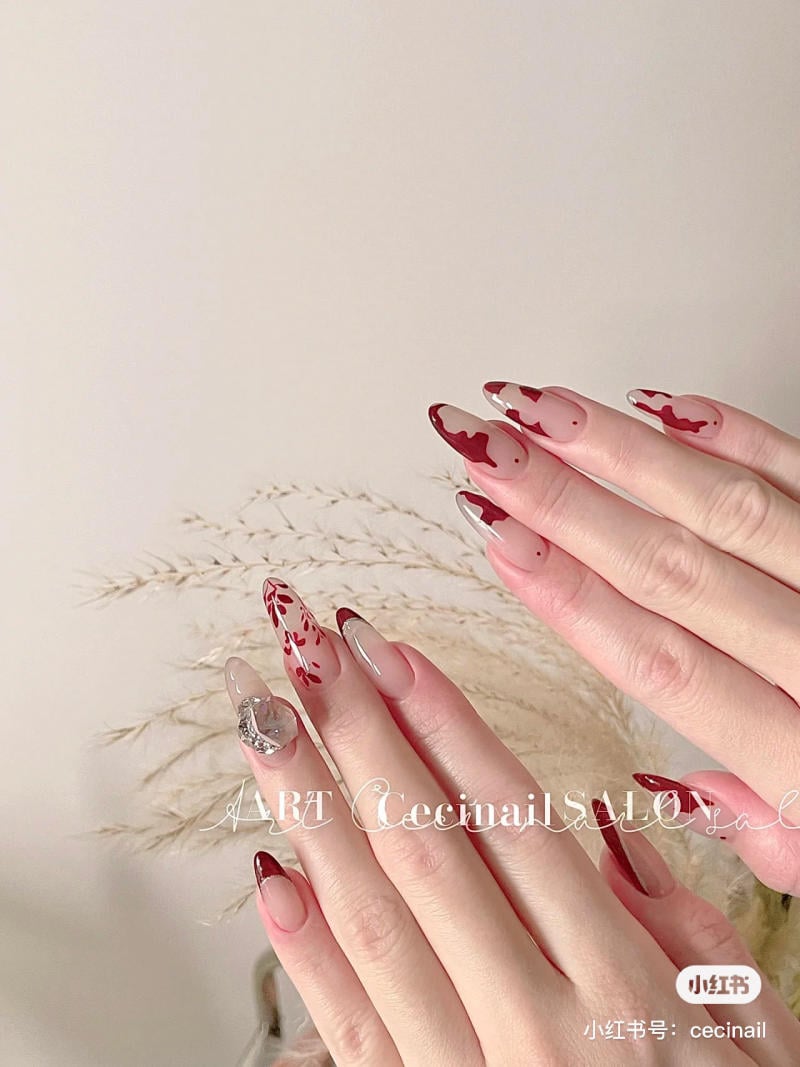 Mẫu nail sơn French đầu móng trắng