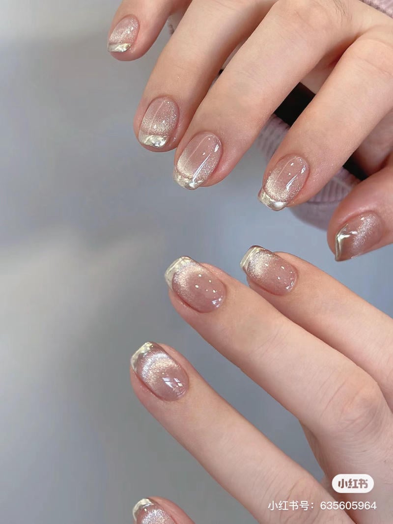 Mẫu nail sơn French đầu móng trắng
