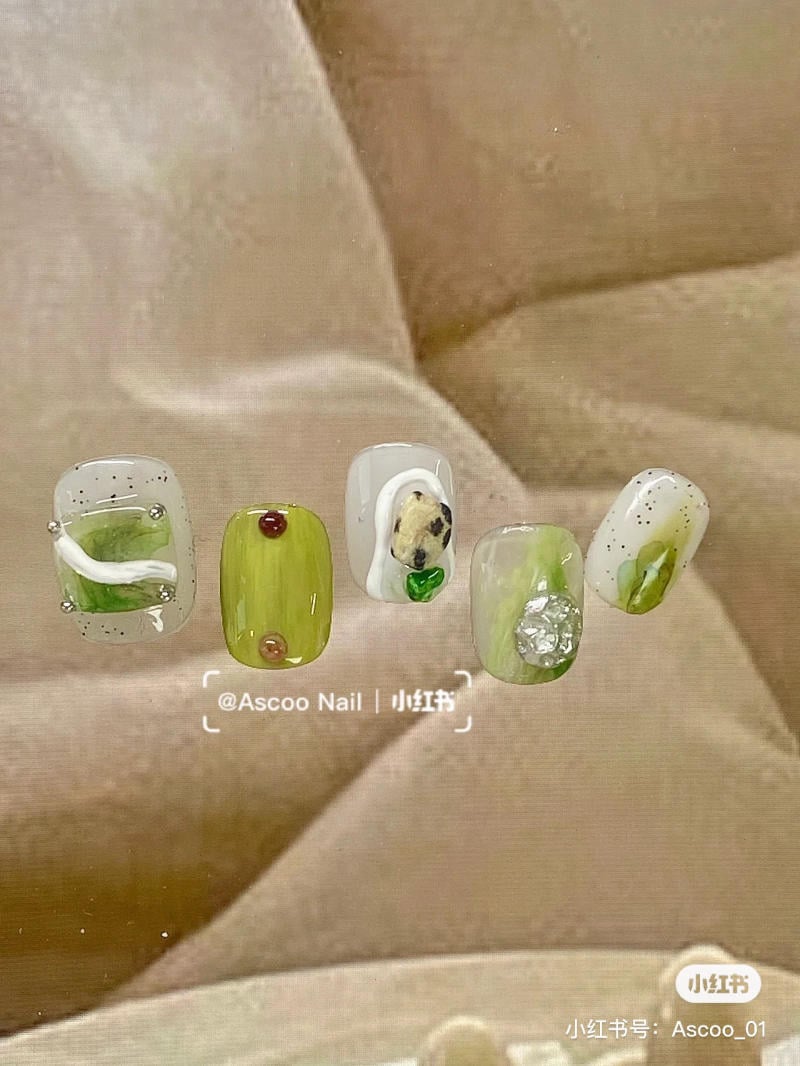 nail tết đỏ