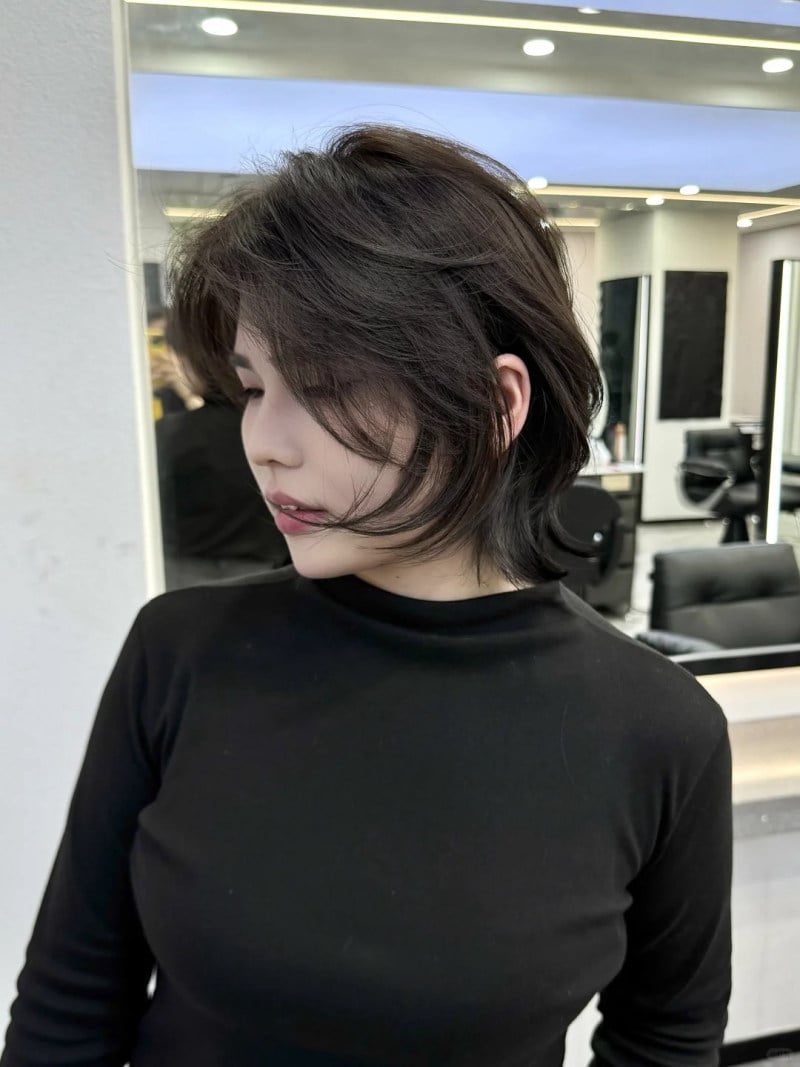 tóc ngắn layer cho mặt tròn