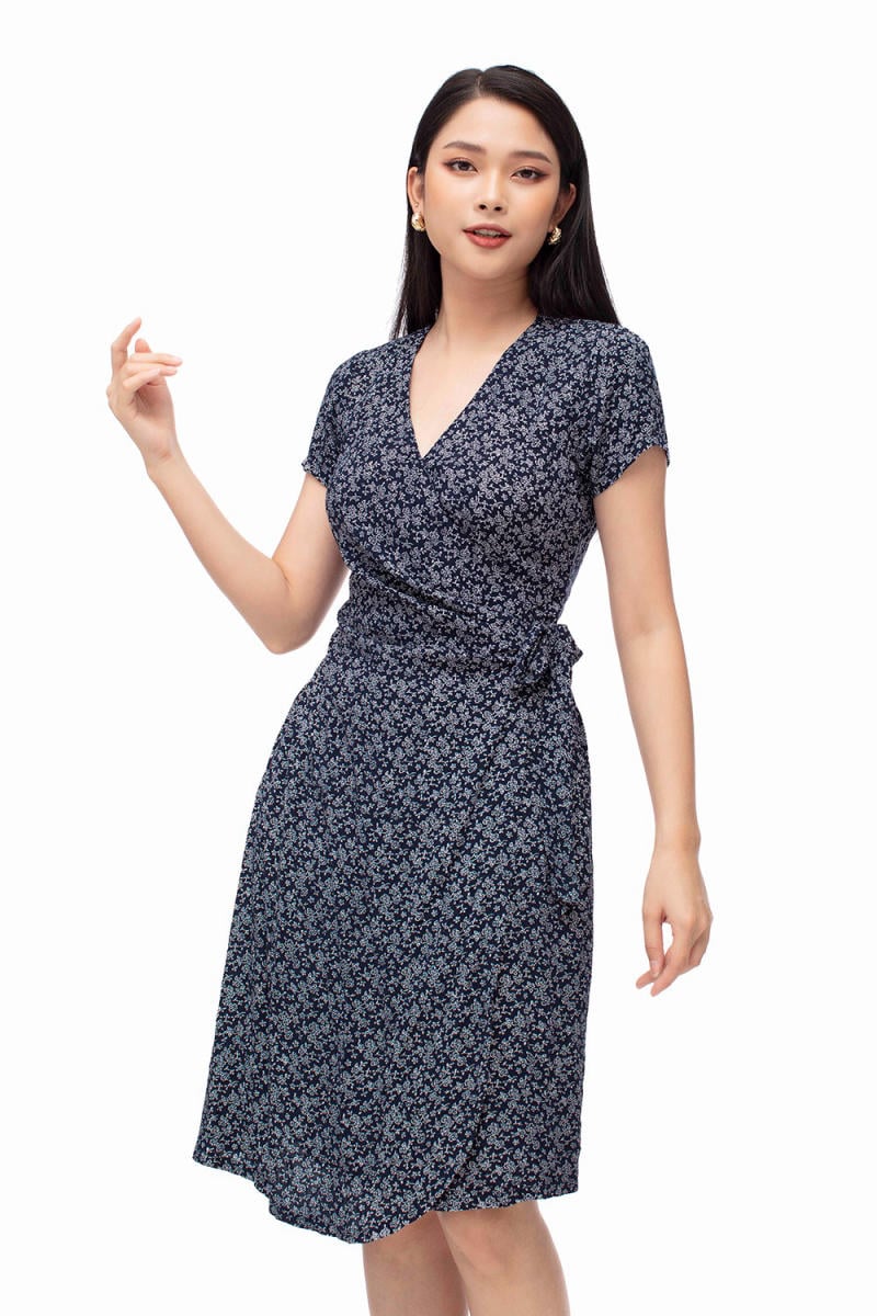 Áo/Váy Kiểu Dáng Quấn (Wrap Style)