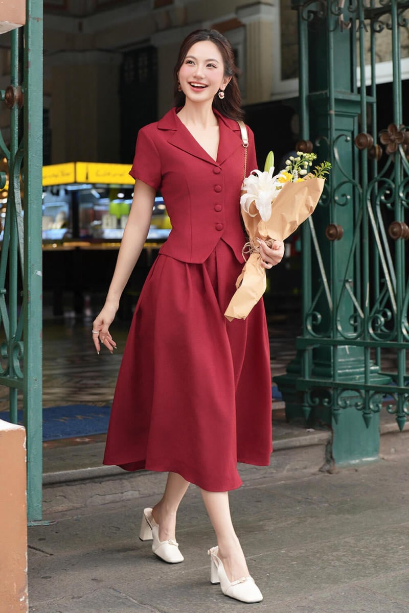 Áo/Váy Có Chi Tiết Đuôi Cá Hoặc Chân Váy Xòe Chữ A