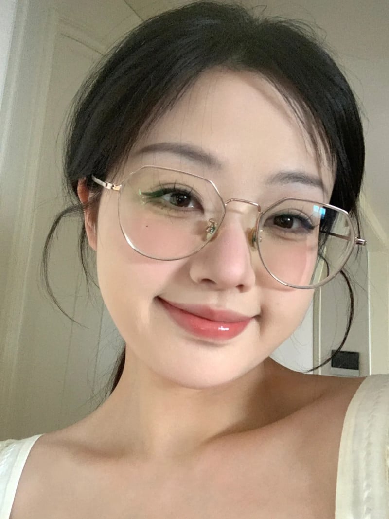 cách đánh má hồng bằng son cho mặt tròn