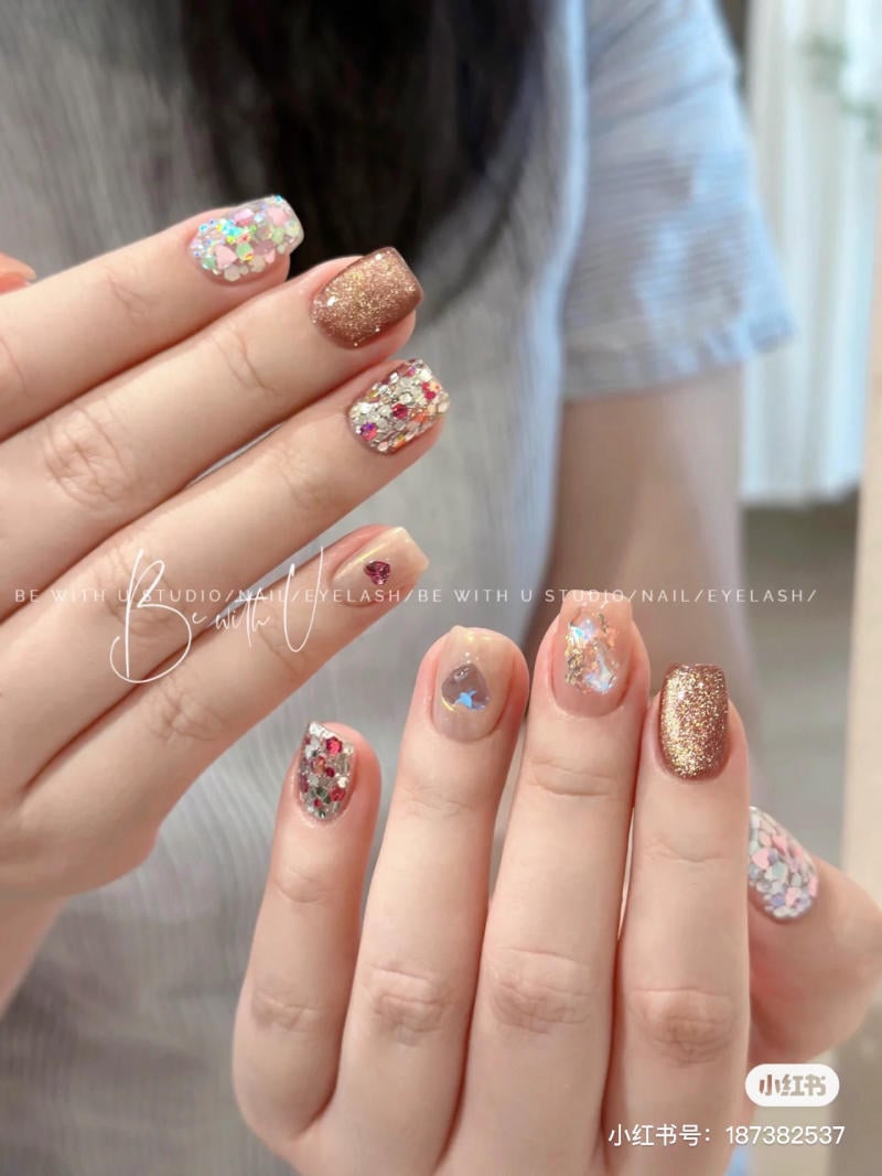 mẫu nail móng ngắn ngủi đẹp