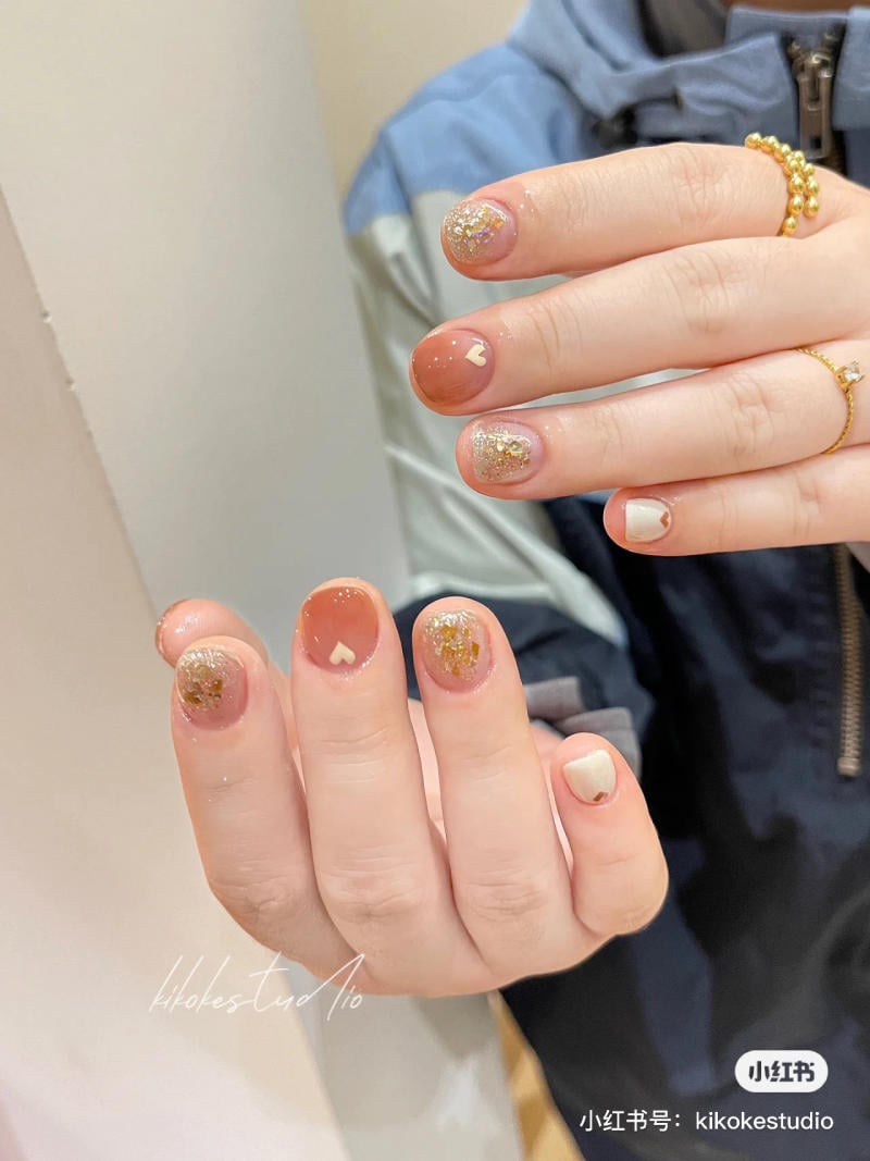 mẫu nail móng ngắn ngủi đẹp