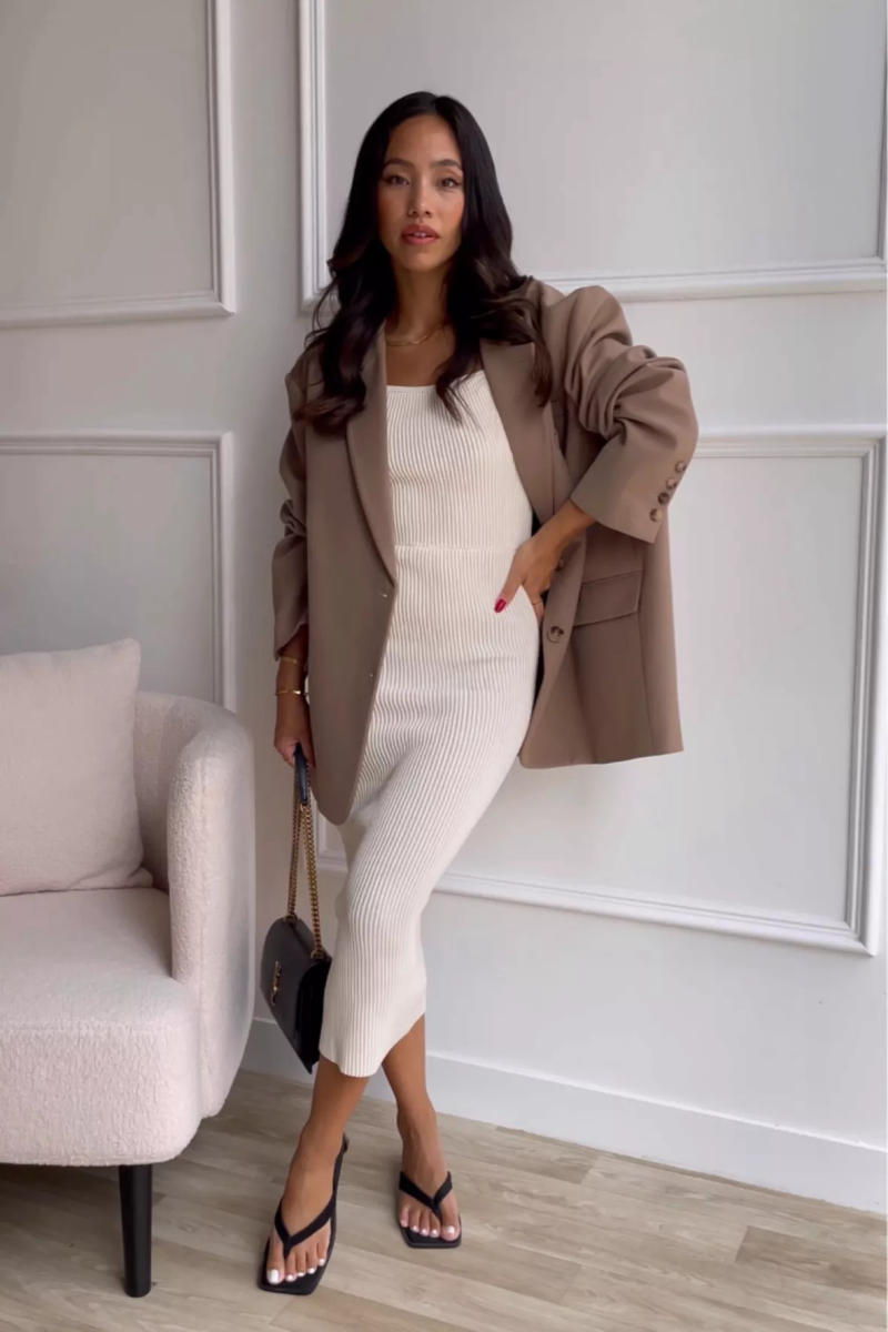 Blazer + Đầm thun/len bodycon