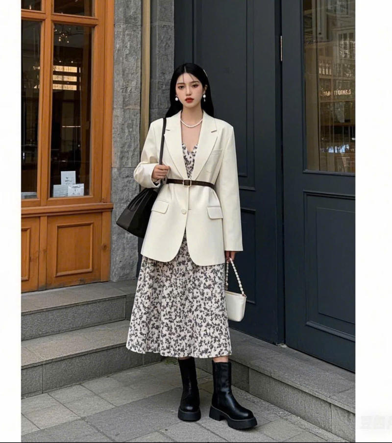 Blazer oversize + Đầm hoa nhí