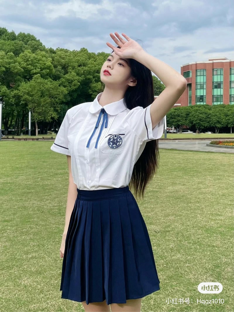 NINEDRA - QUÀ TẶNG] Chân váy học sinh hai dây yếm, đồng phục học sinh cấp  1, 2 ( không kèm áo) | Shopee Việt Nam