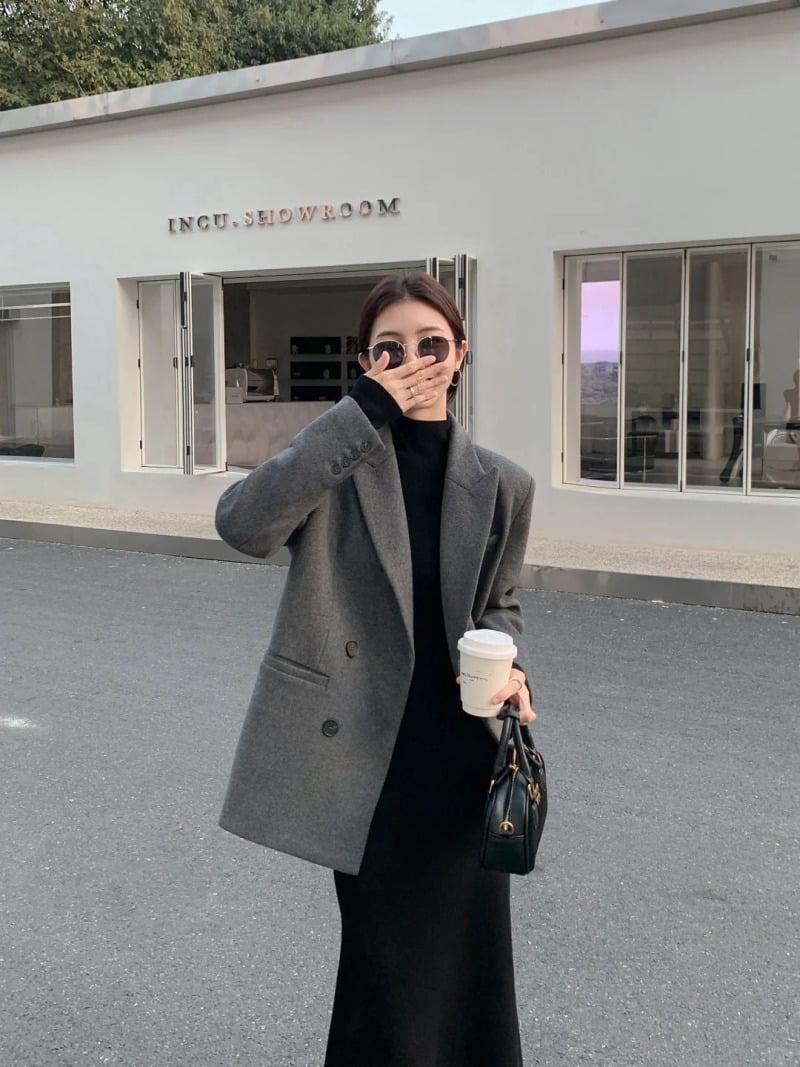 cách phối đồ với áo vest nữ