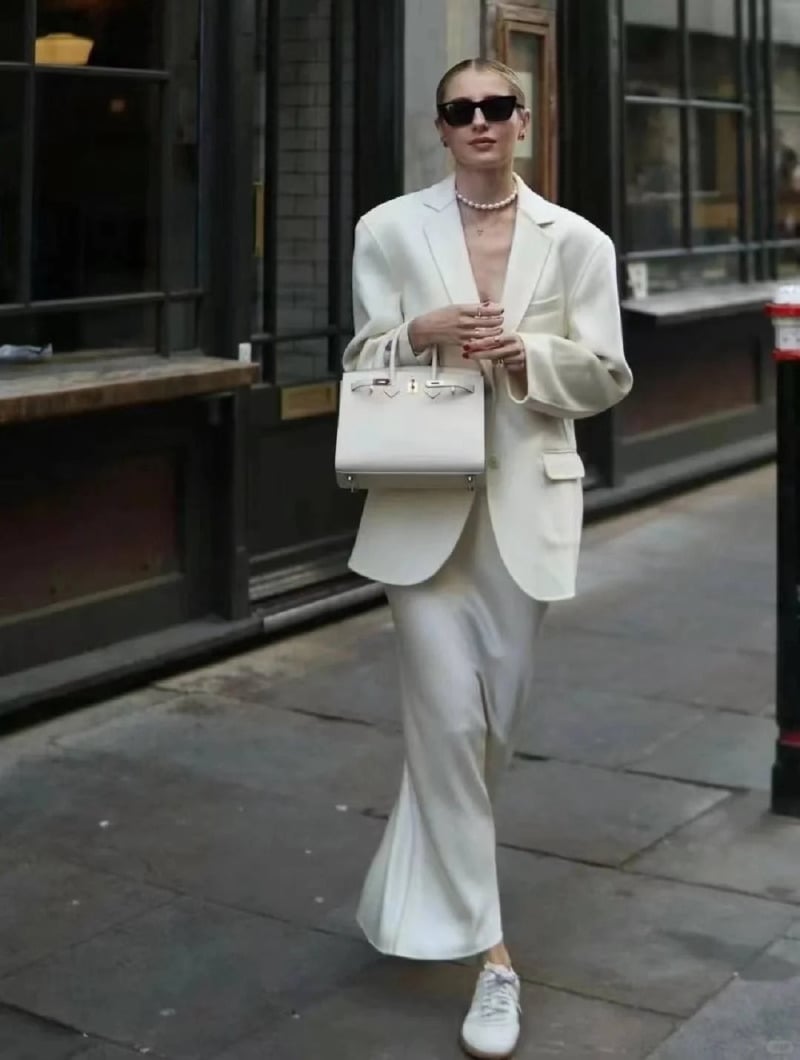 cách phối đồ với áo vest nữ