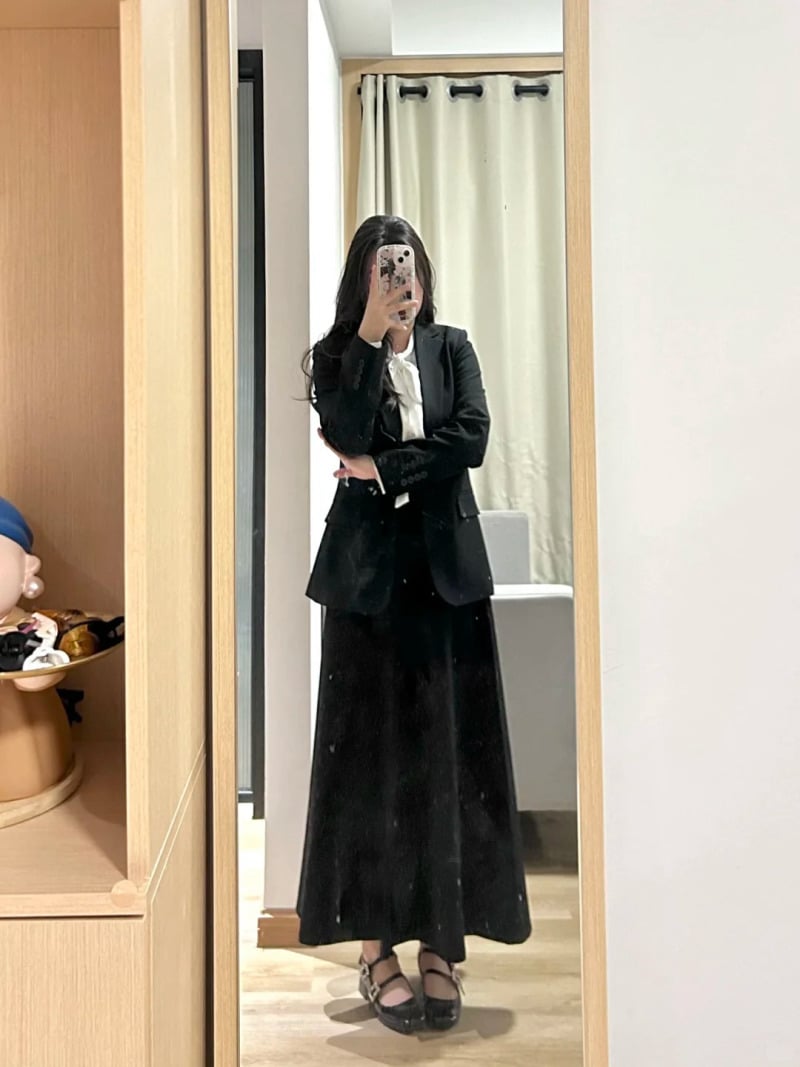 cách phối đồ với áo vest nữ