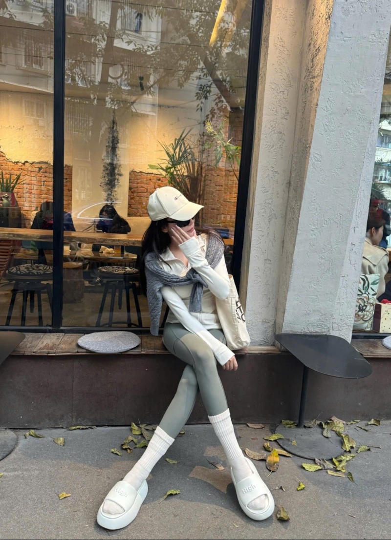 Quần Biker Short + Áo Nỉ Oversize + Vớ Cao Cổ