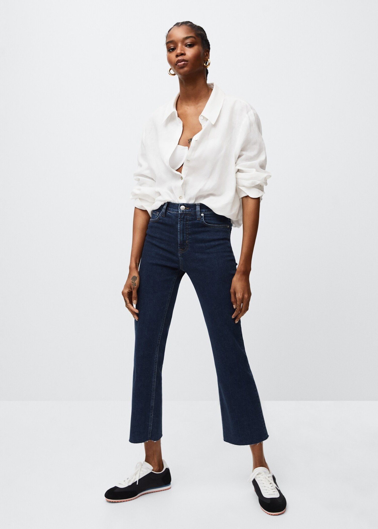 phối đồ với quần Bootcut jeans