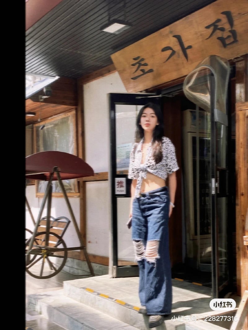 mẫu áo sơ mi buộc vạt đẹp