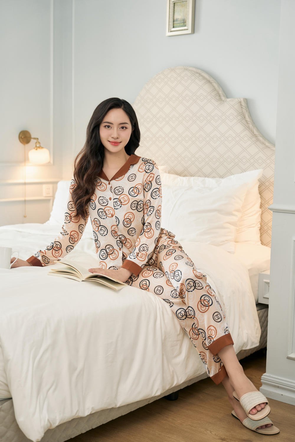 pyjama lụa dài tay phối cổ quần dài