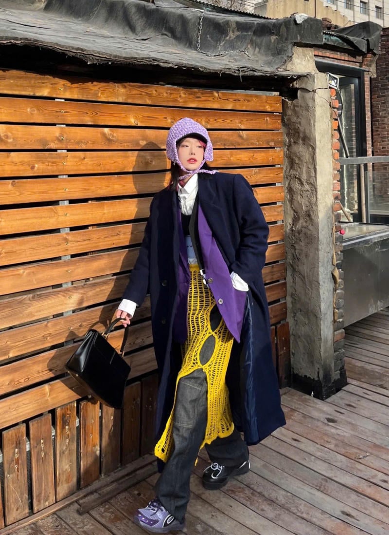 Màu plum phối với Màu vàng